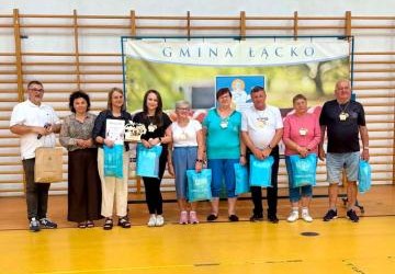 Seniorzy z Gminy Grybów triumfowali na Senioriadzie w Łącku